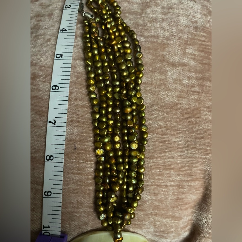 Elegant seashell beaded necklace - Picture 3 of 4
